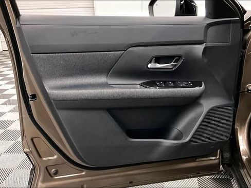 New 2026 Nissan Kicks SV w/ SV Premium Package FWD image 30