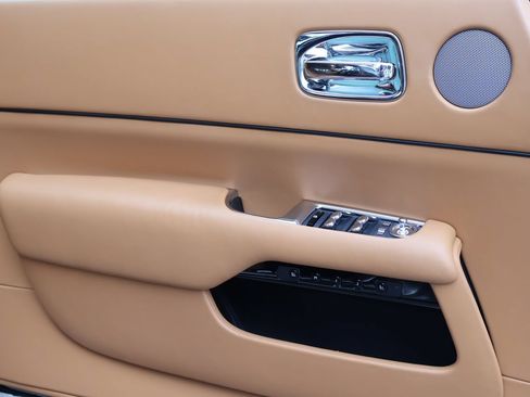 Certified 2019 Rolls-Royce Wraith RWD image 13
