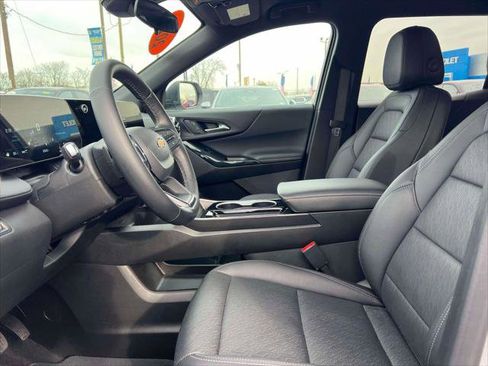 Used 2025 Chevrolet Equinox LT w/ Convenience Package II image 15