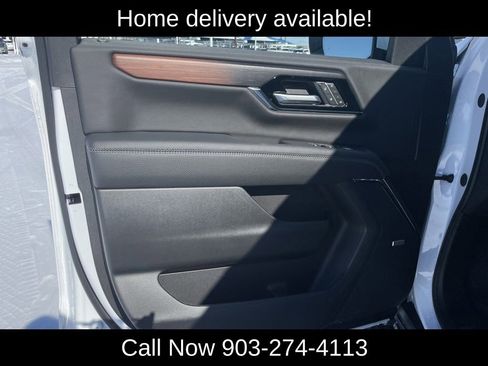 New 2026 GMC Yukon Denali w/ Sun & Power Step Package image 11