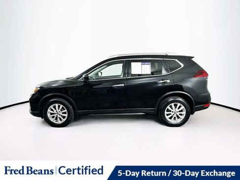 Used 2018 Nissan Rogue SV w/ Premium Package image 4