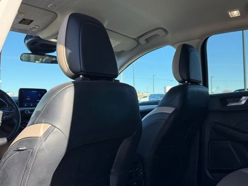 Used 2021 Ford Escape SEL image 17