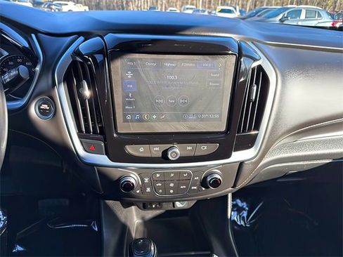 Used 2020 Chevrolet Traverse LT image 24