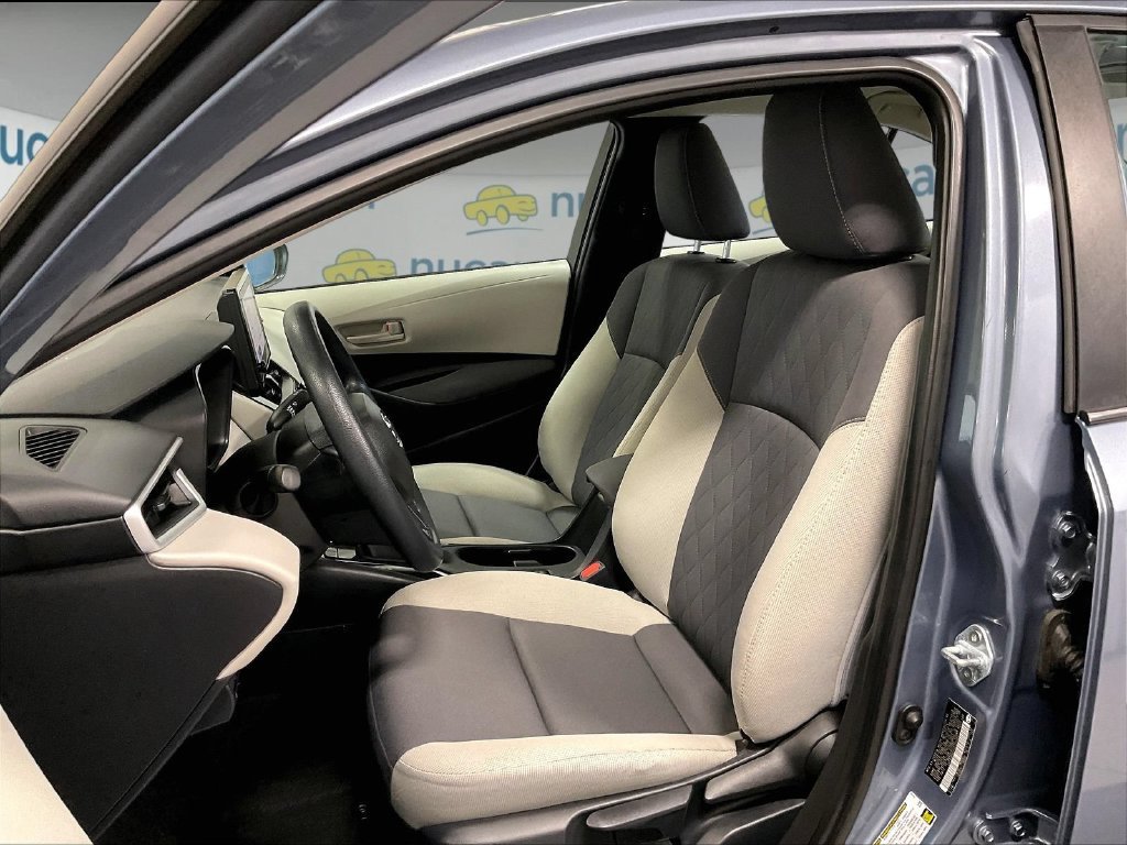 Certified 2025 Toyota Corolla LE FWD image 10
