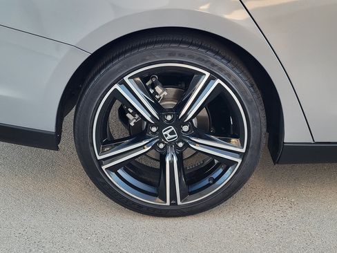 Used 2023 Honda Accord Sport image 6