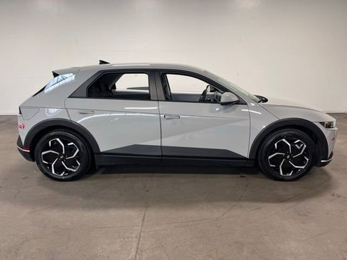 Used 2024 Hyundai Ioniq 5 SEL image 2