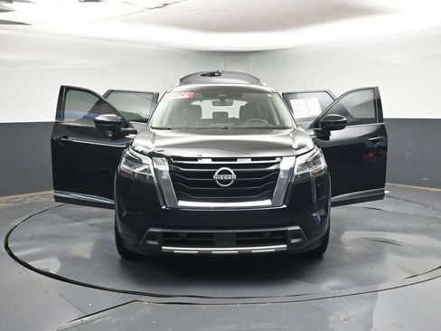 Used 2024 Nissan Pathfinder Platinum w/ Cargo Package AWD/4WD image 48