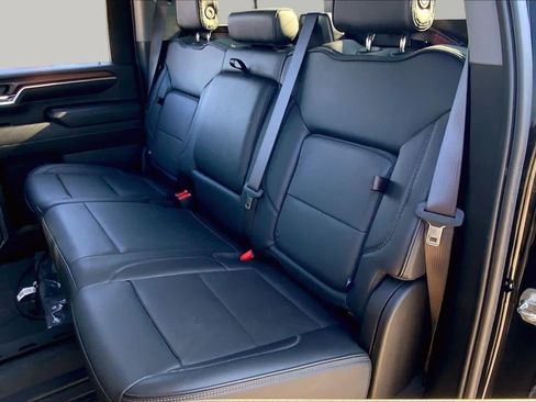 Used 2024 GMC Sierra 2500 Denali w/ Denali Reserve Package AWD/4WD image 20