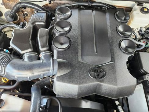 Used 2023 Toyota 4Runner TRD Off-Road image 22