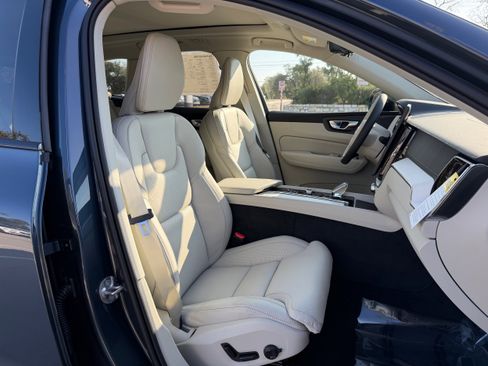 New 2026 Volvo XC60 B5 Ultra w/ Protection Package Premier image 8