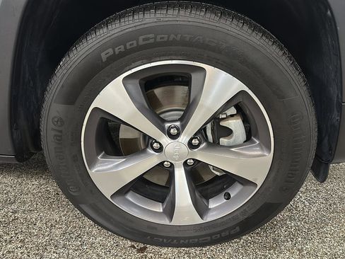 Certified 2022 Jeep Cherokee Limited image 10