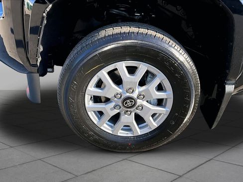 Certified 2026 Toyota Tacoma SR5 AWD/4WD image 11