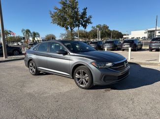 Used 2023 Volkswagen Jetta SE video 1
