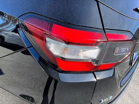 Used 2023 Honda Pilot Elite image 23