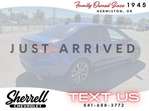 Used 2021 Toyota Corolla SE w/ Carpet Mat Package (TMS) FWD image 2