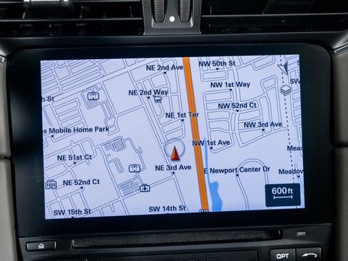 Used 2017 Porsche 911 Turbo S image 39