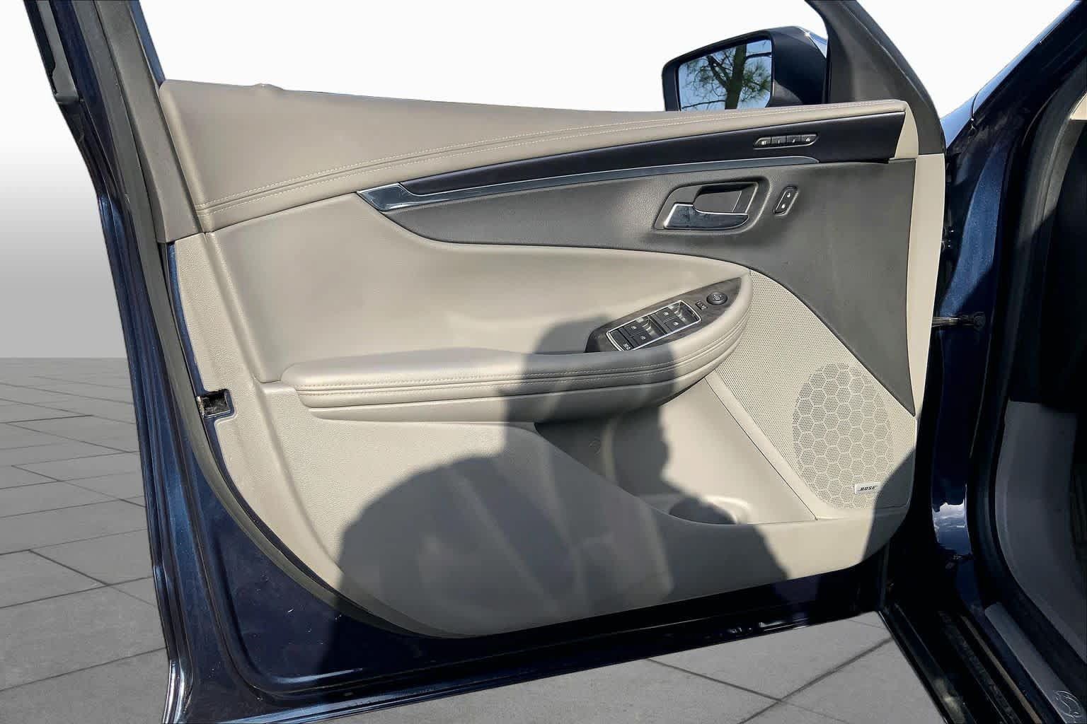 Used 2015 Chevrolet Impala LTZ FWD image 22