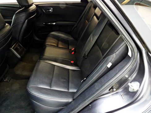 Used 2016 Toyota Avalon XLE image 10