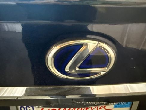 Used 2020 Lexus ES 300h w/ Premium Package FWD image 13