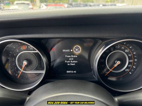 Used 2020 Jeep Wrangler Unlimited Sahara AWD/4WD image 13
