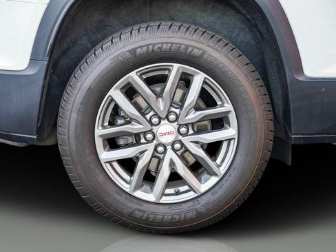 Used 2019 GMC Acadia SLT image 13