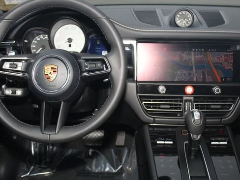 New 2026 Porsche Macan S image 6