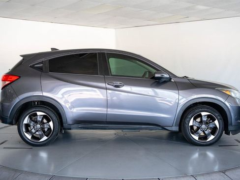 Used 2018 Honda HR-V EX image 8