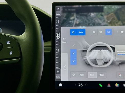 Used 2023 Tesla Model X image 16