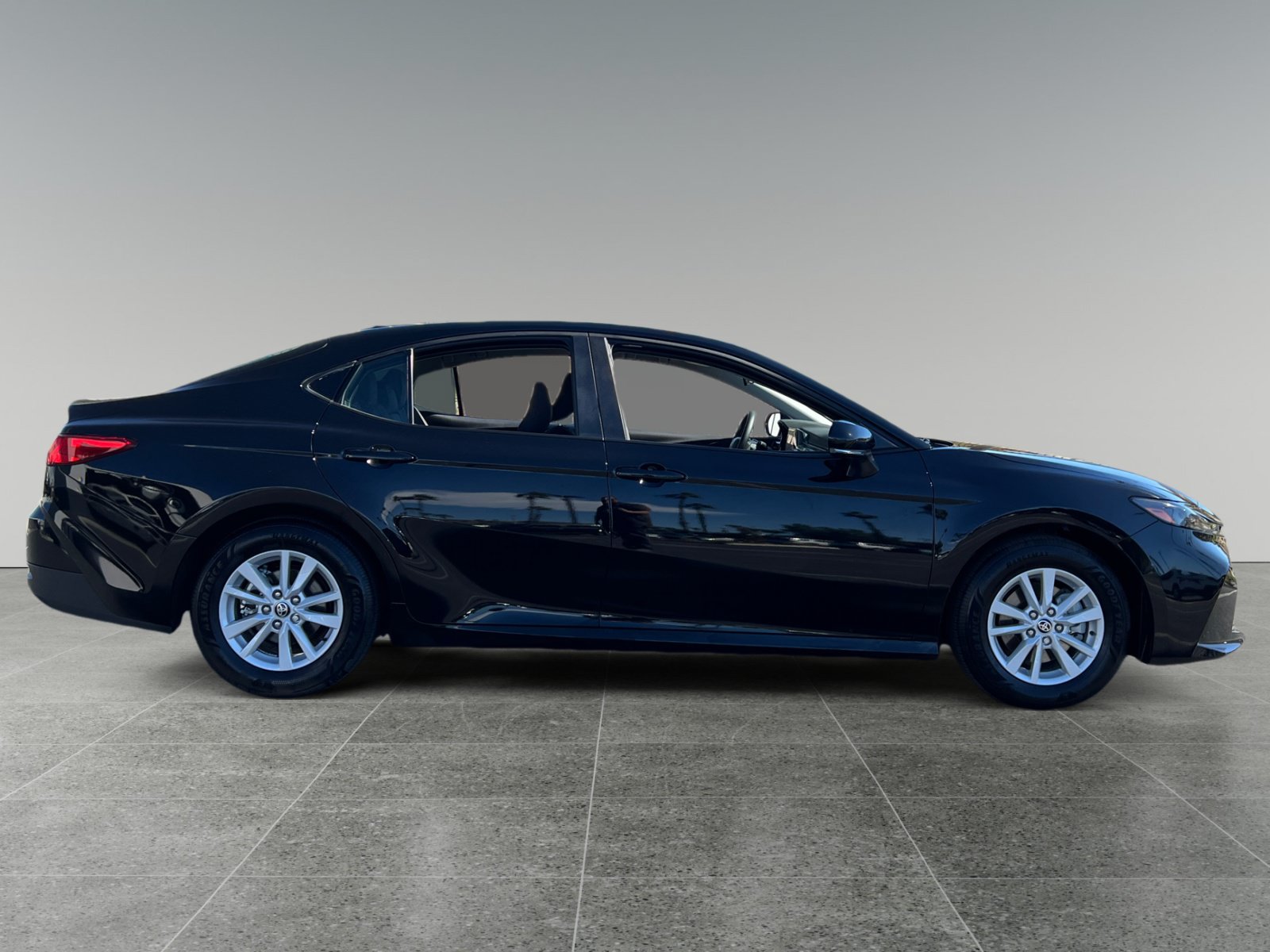 Used 2026 Toyota Camry LE FWD image 6