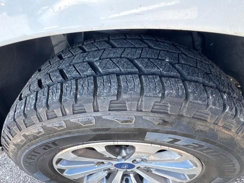 Used 2017 Ford Expedition EL XLT RWD image 28