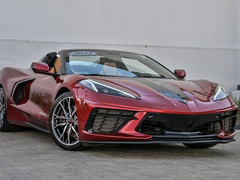 Used 2023 Chevrolet Corvette Stingray Premium Conv w/ Z51 Performance Package RWD image 1