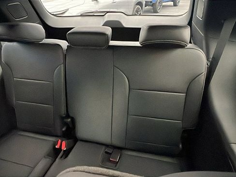 New 2026 Chevrolet Traverse LT image 18