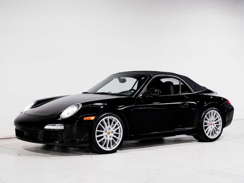 Used 2009 Porsche 911 Carrera RWD image 6