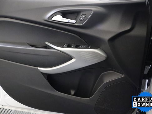 Used 2025 Chevrolet Trax LS FWD image 34
