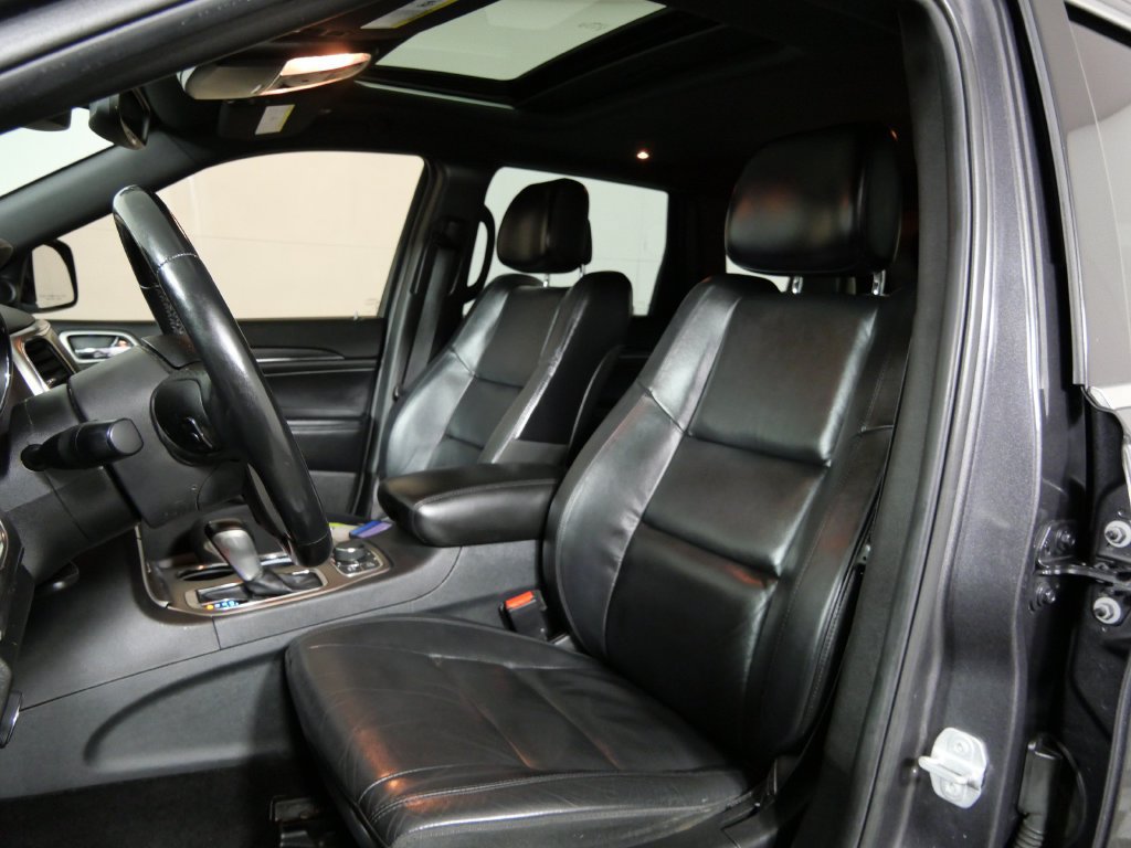 Used 2018 Jeep Grand Cherokee Limited AWD/4WD image 13