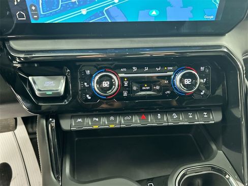 Used 2023 GMC Sierra 1500 AT4X image 17