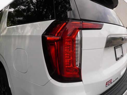 Used 2021 GMC Yukon XL AT4 AWD/4WD image 30