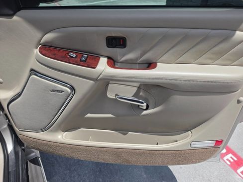 Used 2004 Cadillac Escalade ESV Platinum AWD/4WD image 33