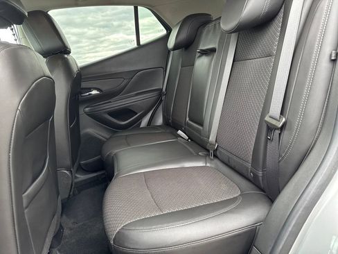 Used 2022 Buick Encore Preferred AWD/4WD image 21