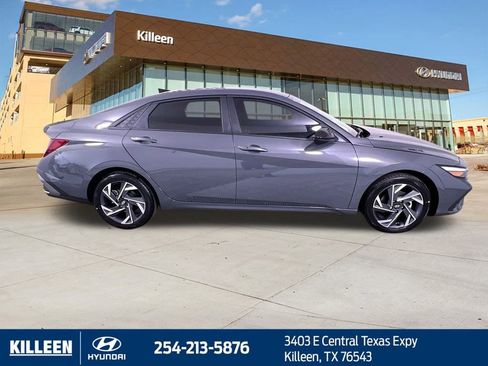 Used 2025 Hyundai Elantra Sport image 10