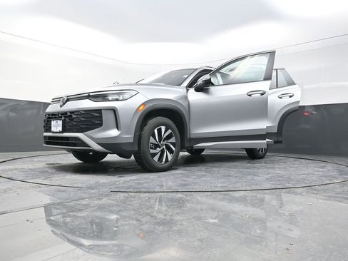 New 2026 Volkswagen Tiguan S AWD/4WD image 31