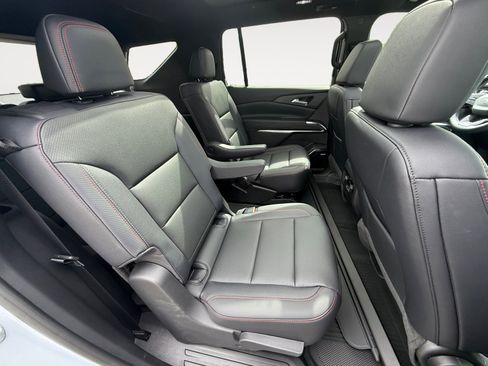 New 2026 Chevrolet Traverse Z71 w/ Enhanced Driving Package AWD/4WD image 18