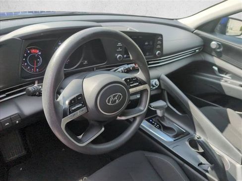 Certified 2023 Hyundai Elantra SEL FWD image 7