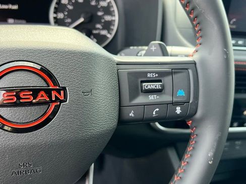 Used 2025 Nissan Rogue SV AWD/4WD image 23