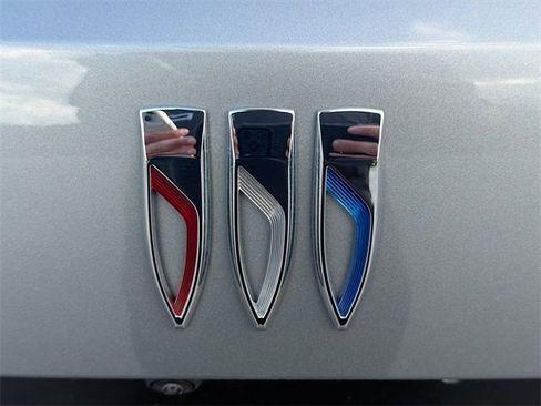 Used 2024 Buick Envision Sport Touring image 11