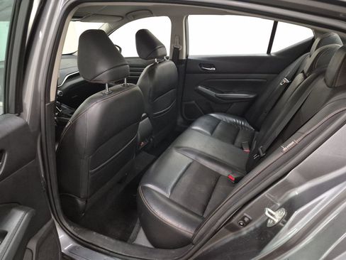 Used 2020 Nissan Altima 2.5 SR FWD image 15