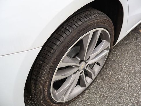 Used 2024 Chevrolet Malibu LT image 40