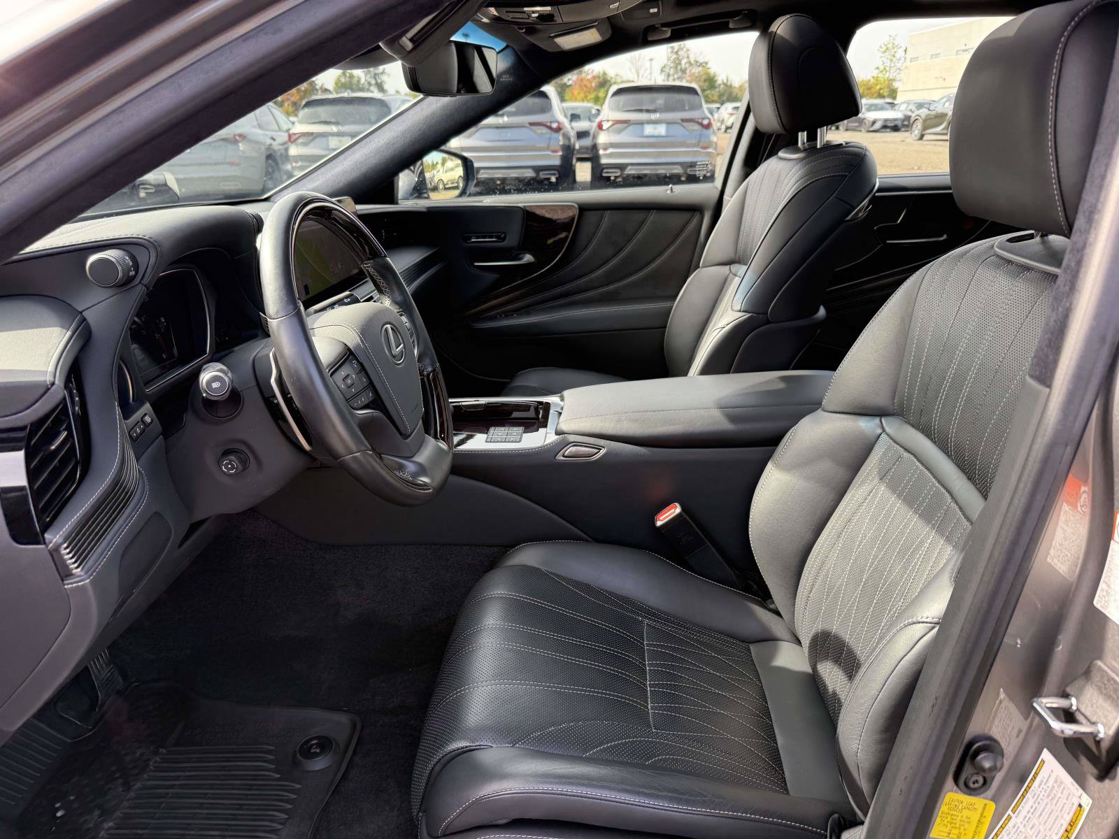 Used 2023 Lexus LS 500 AWD w/ Interior Upgrade Package image 13