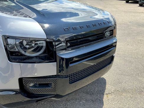 Used 2024 Land Rover Defender 110 X image 29