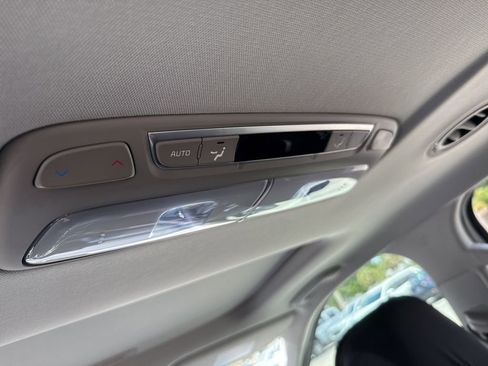 Used 2025 Kia Telluride S FWD image 15